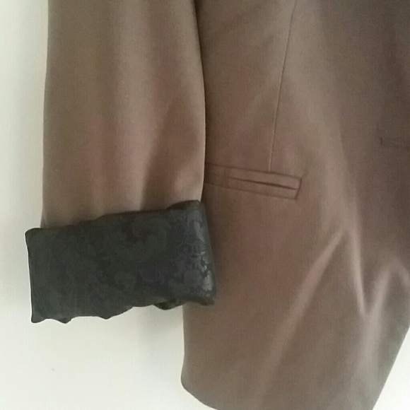 Blazer - Picture 2 of 4